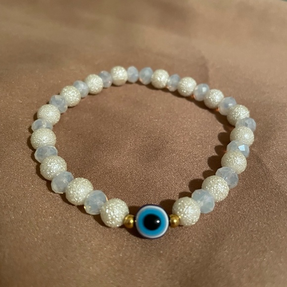 🧿 Off White Glass Peals with Crystals Evil Eye Protective Bracelet - Picture 3 of 5